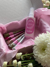 Load image into Gallery viewer, Bundle of 5 Special Blend Henna Cones + 100ml Sealant Spray
