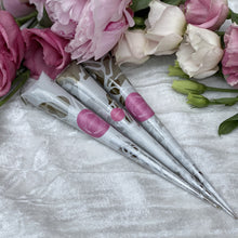 Load image into Gallery viewer, White - 0.4mm tip henna cones
